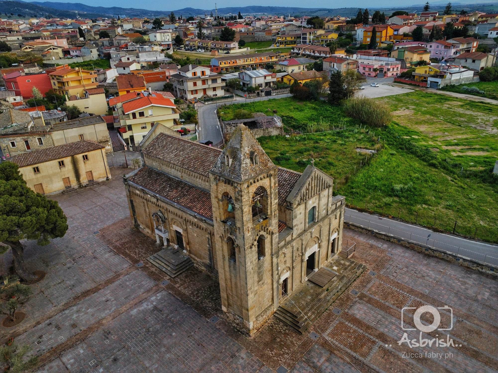 Panoramica esterna della Cattedrale di San Pantaleo